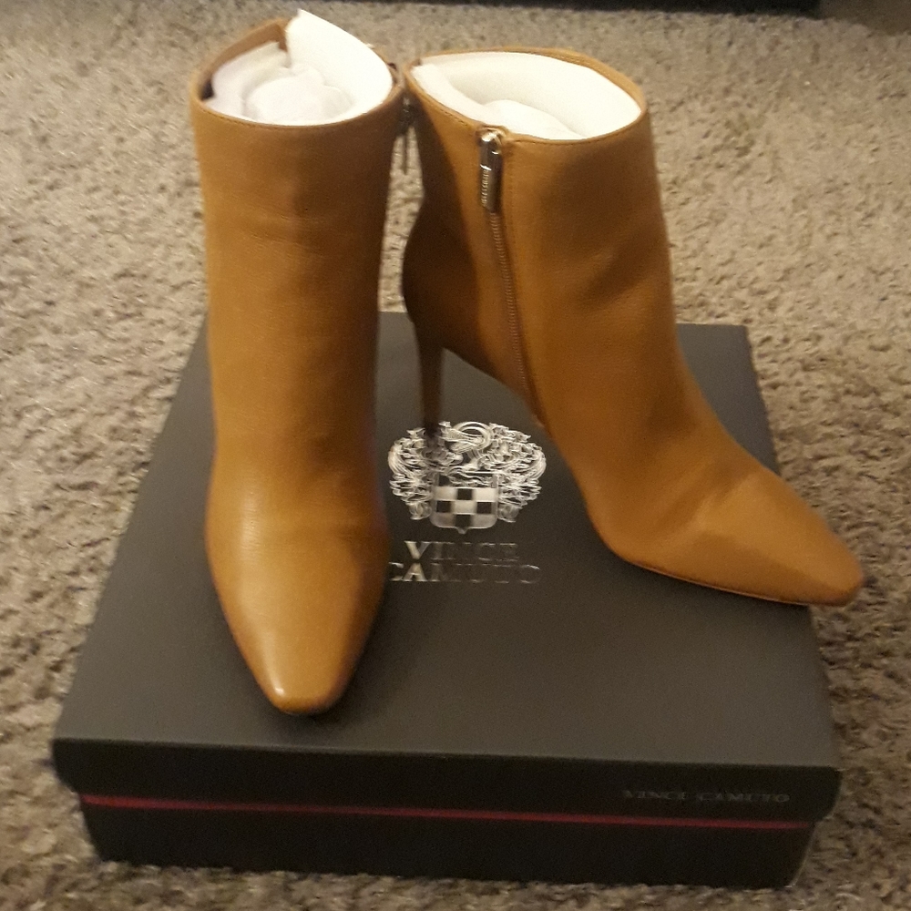 Vince Camuto Allost "Natural - Tan" pointy-toe bootie.  Never worn.